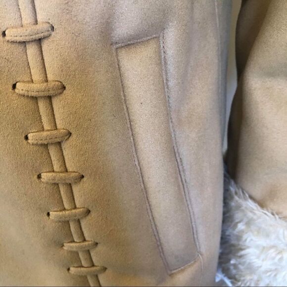 Liz Claiborne Faux Fur Trim Zip Jacket.Size MP - Picture 10 of 13